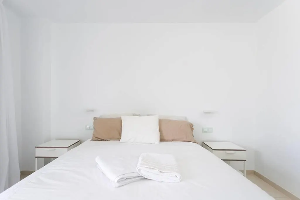 Palmar White Apartment Arona