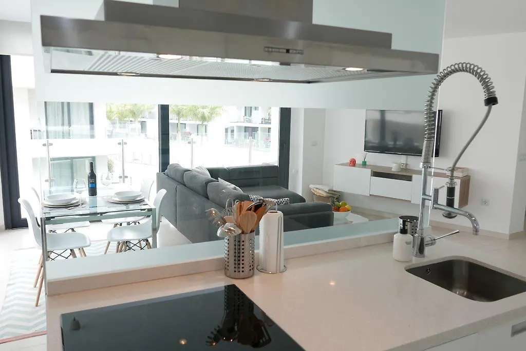Palmar White Apartment Arona